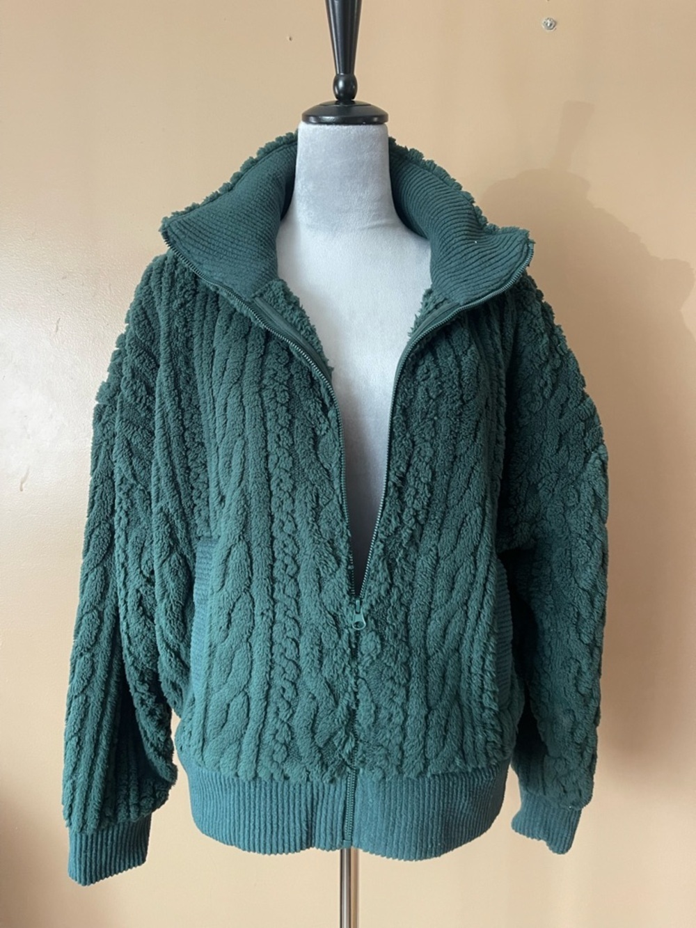American Eagle Outfitters Green Sherpa Cable Half-Zip Sweater size medium new - Picture 3 of 8